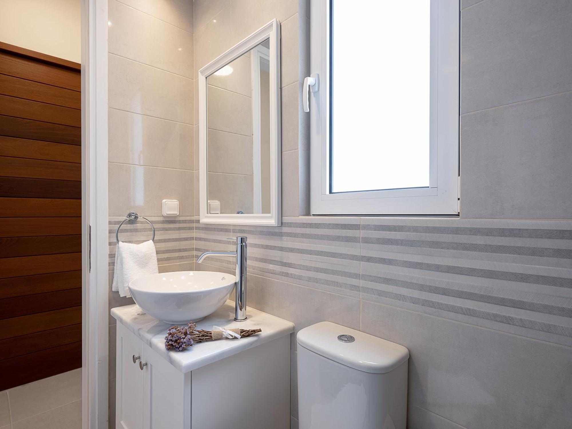Resitour - Aphrodite Beachfront Pirgos Psilonerou Bagian luar foto