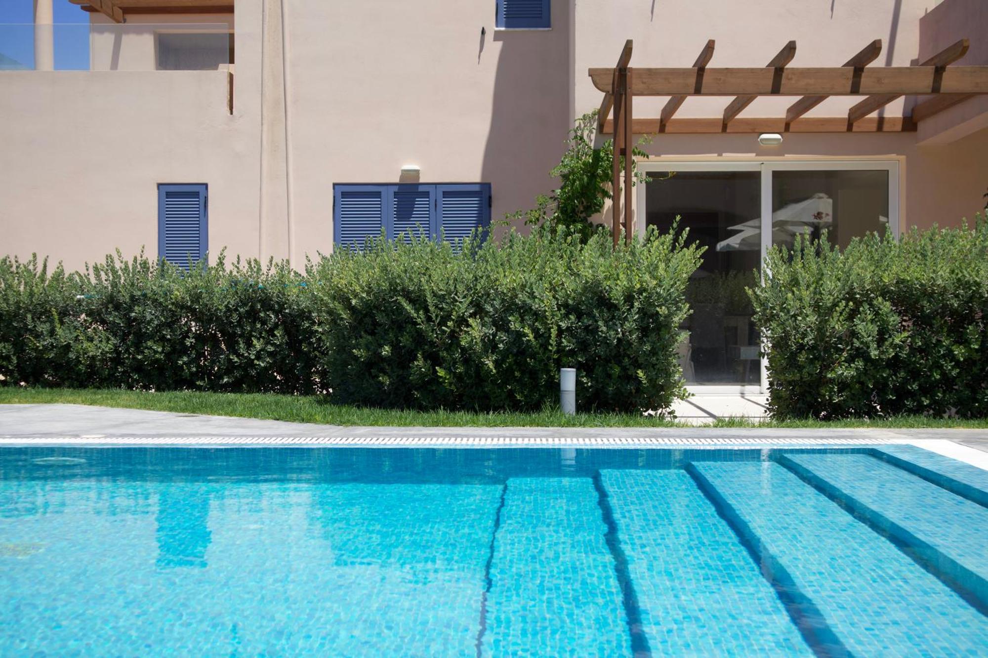 Resitour - Aphrodite Beachfront Pirgos Psilonerou Ruang foto