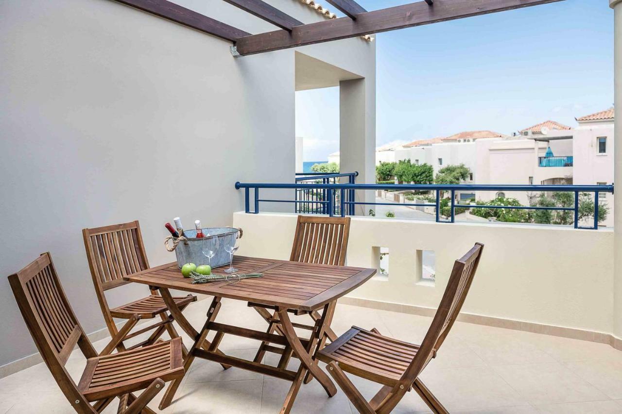 Resitour - Aphrodite Beachfront Pirgos Psilonerou Bagian luar foto